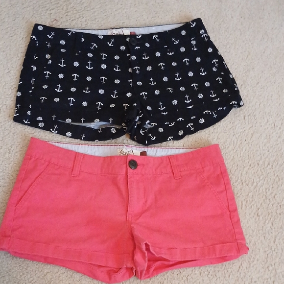 SO Pants - (2) SO Casual Summer Style Shorts